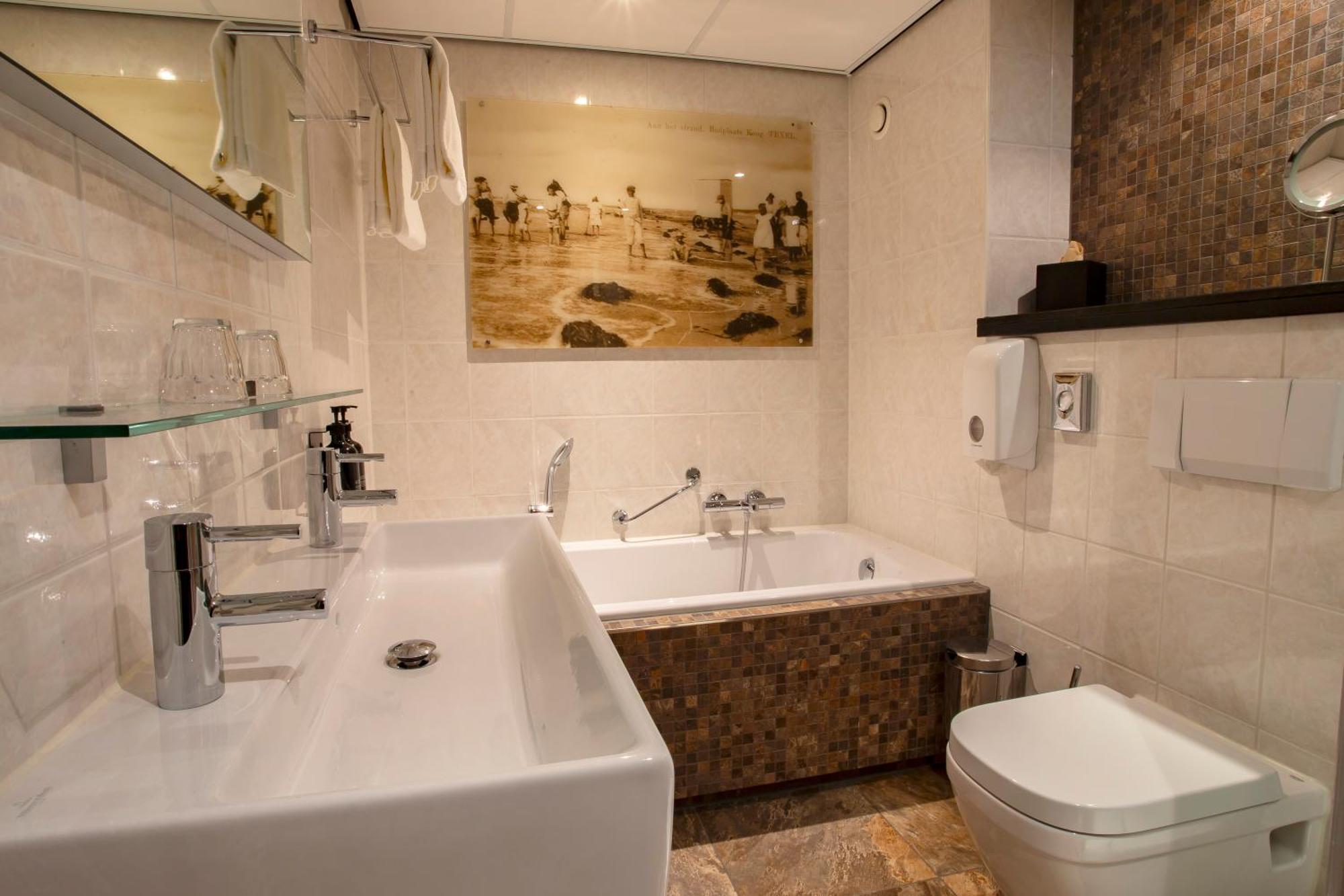 Hotel Greenside Texel De Koog  Esterno foto
